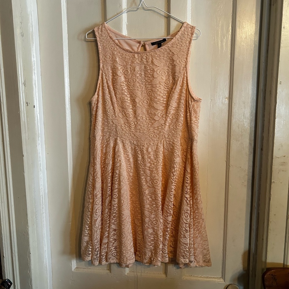City Triangles Lace Mini Dress in Soft Pink